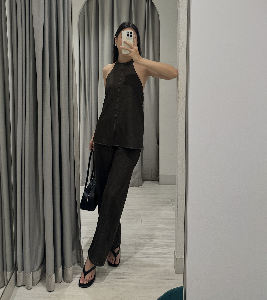 @eun_mjy 164cm, Bust 30.5", Waist 24", Hips 35"