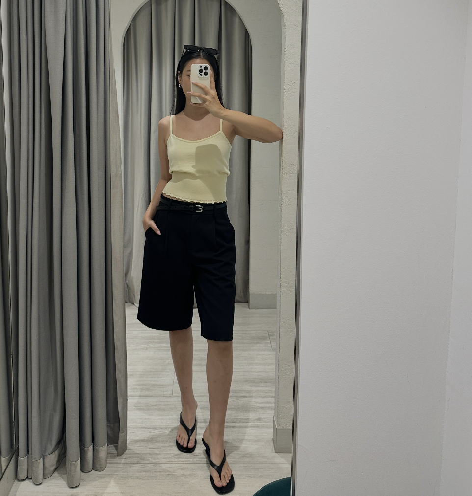 @eun_mjy 164cm, Bust 30.5", Waist 24", Hips 35"