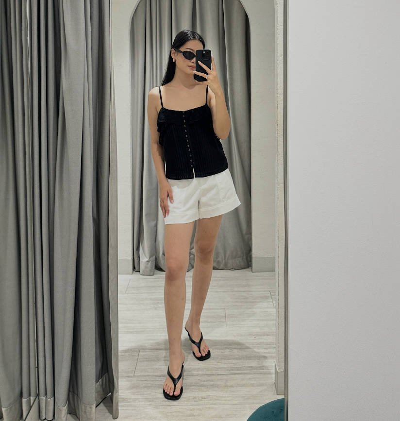 @eun_mjy 164cm, Bust 30.5", Waist 24", Hips 35"