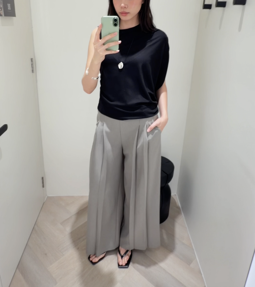 @gg5_official 175cm, Bust 33”, Waist 26”, Hips 36”