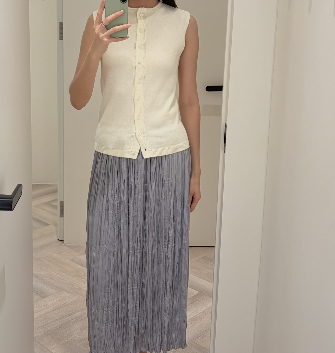 @gg5_official 175cm, Bust 33”, Waist 26”, Hips 36”