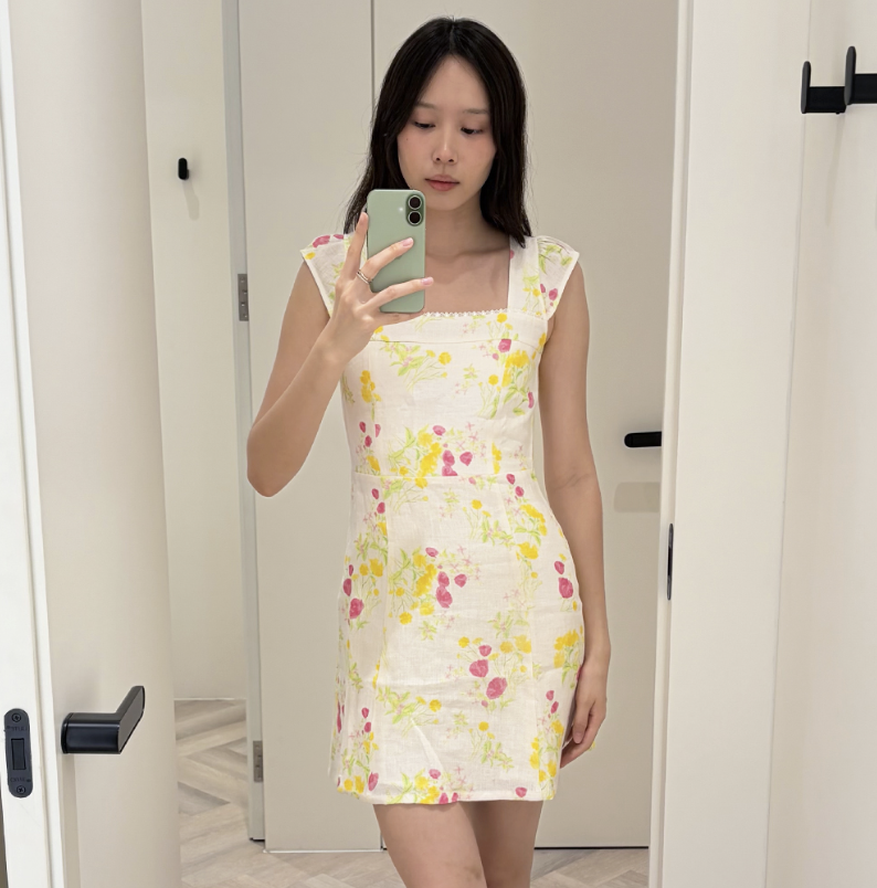@gg5_official 175cm, Bust 33”, Waist 26”, Hips 36”