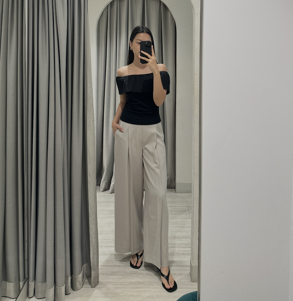 @eun_mjy 164cm, Bust 30.5", Waist 24", Hips 35"