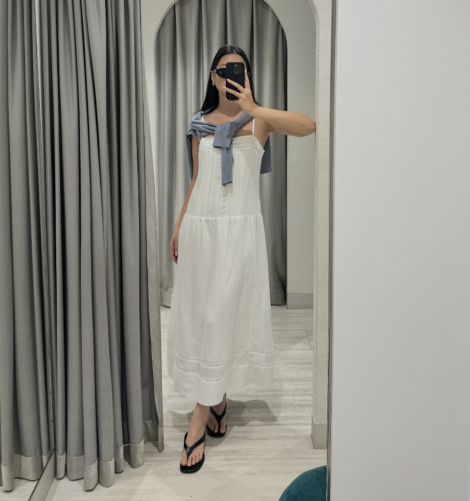 @eun_mjy 164cm, Bust 30.5", Waist 24", Hips 35"