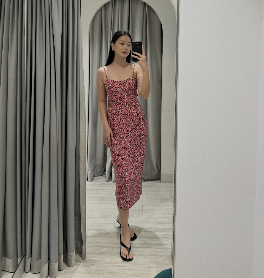 @eun_mjy 164cm, Bust 30.5", Waist 24", Hips 35"