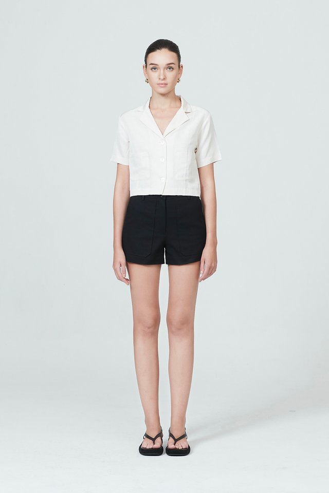 TAILORED SHORTS 