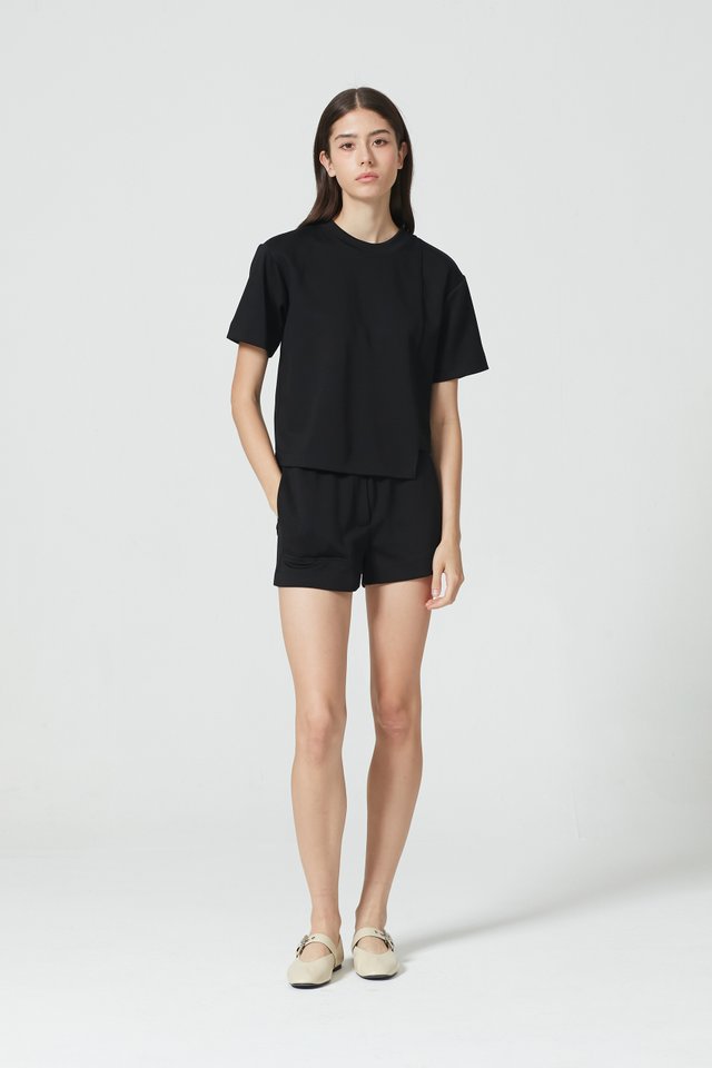 SIDE POCKETS SWEAT SHORTS