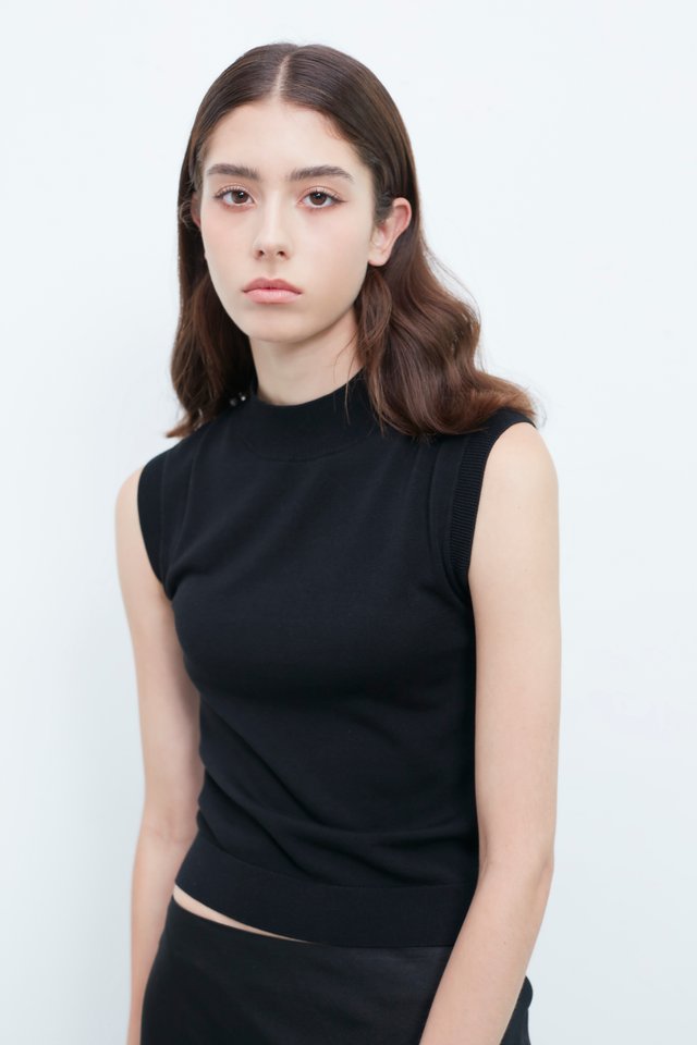 MOCK NECK SHELL TOP 