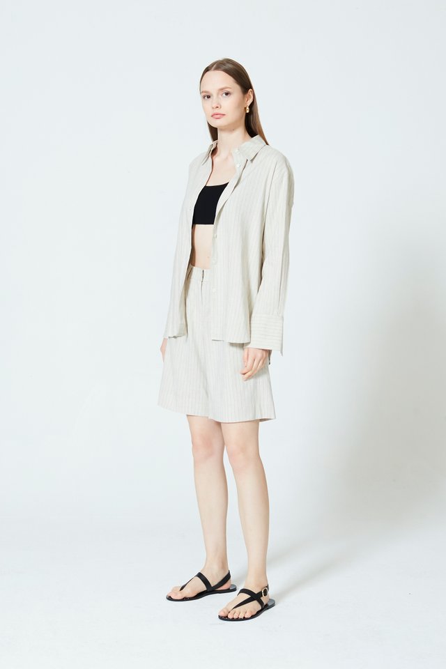 OVERSIZED PINSTRIPE SHIRT