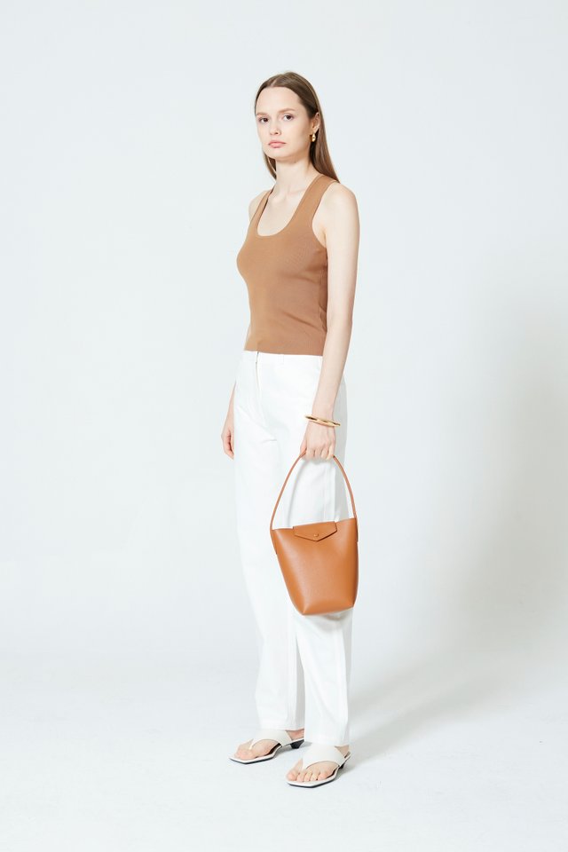 AMULA LEATHER BUCKET BAG