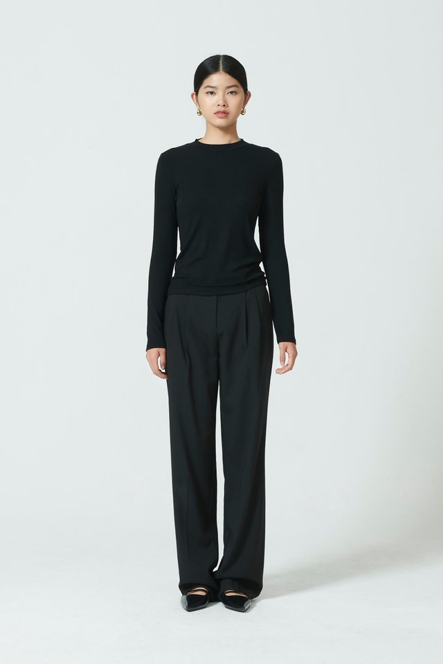 RIBBED HIGH NECK TOP