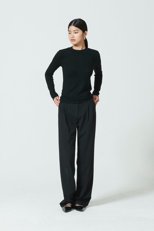 RIBBED HIGH NECK TOP