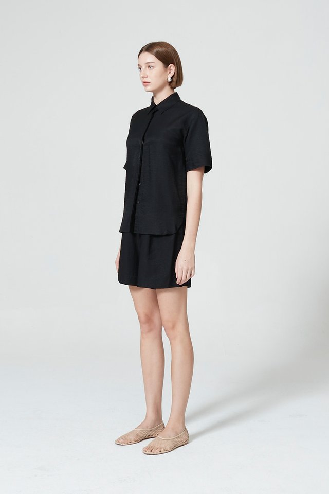 BOXY BUTTON FRONT SHIRT