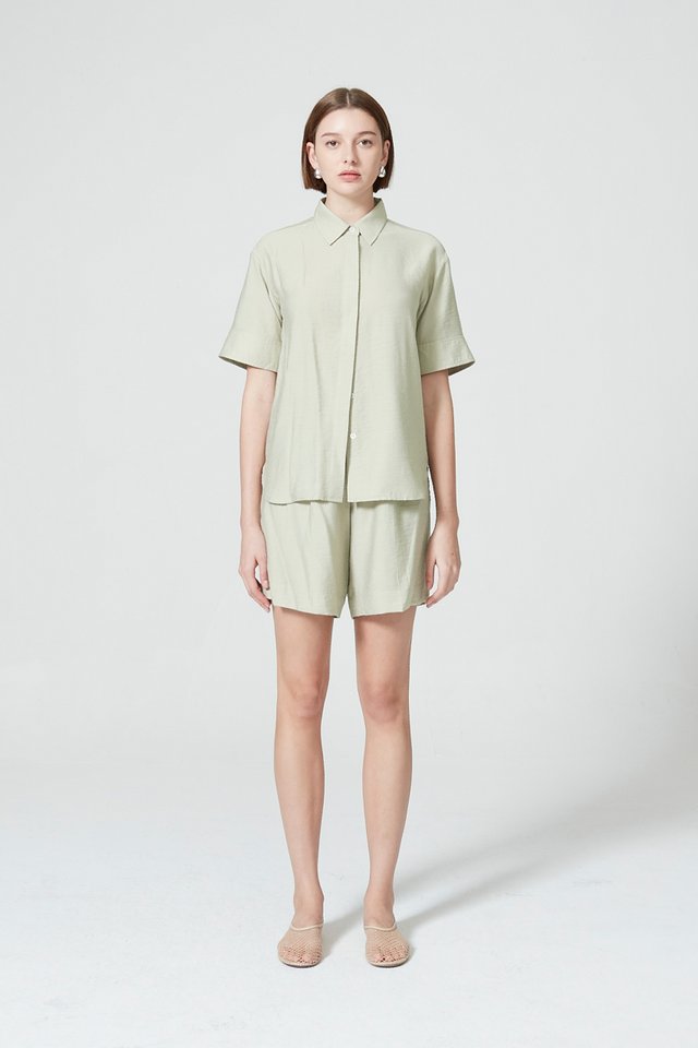 BOXY BUTTON FRONT SHIRT