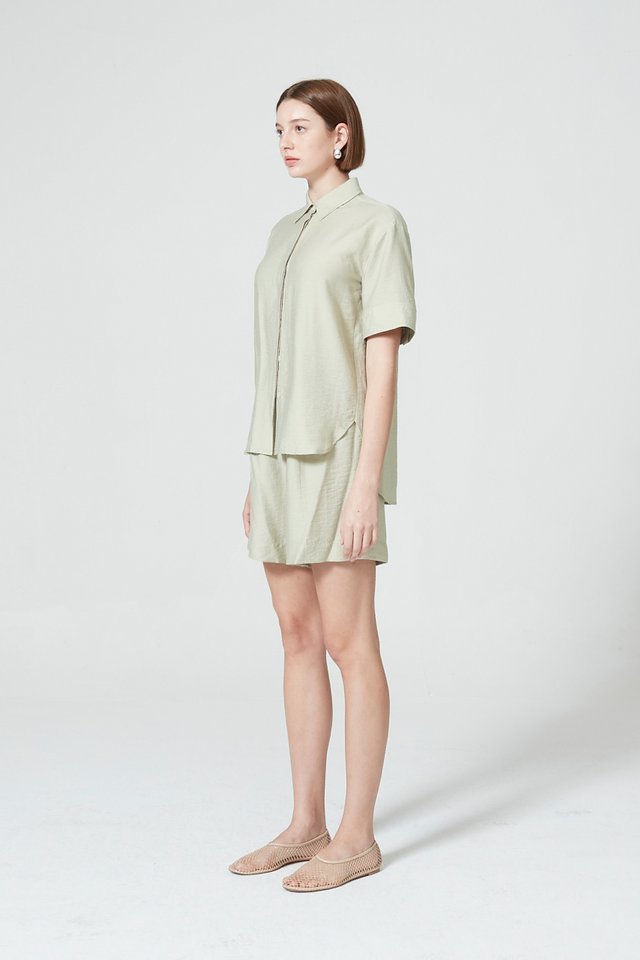 BOXY BUTTON FRONT SHIRT