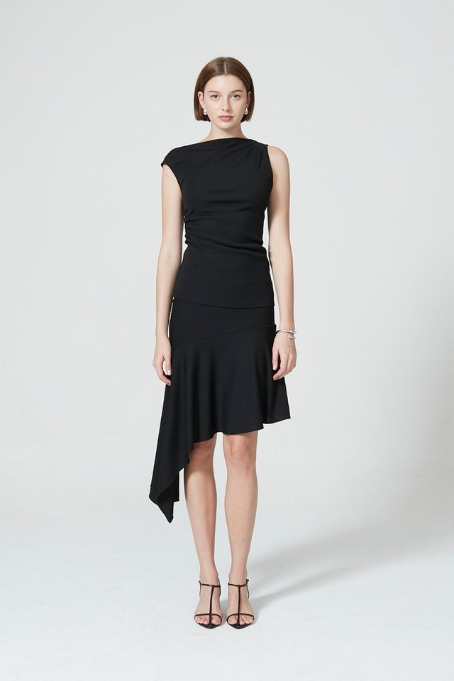 ASYMMETRIC RIBBED TOP