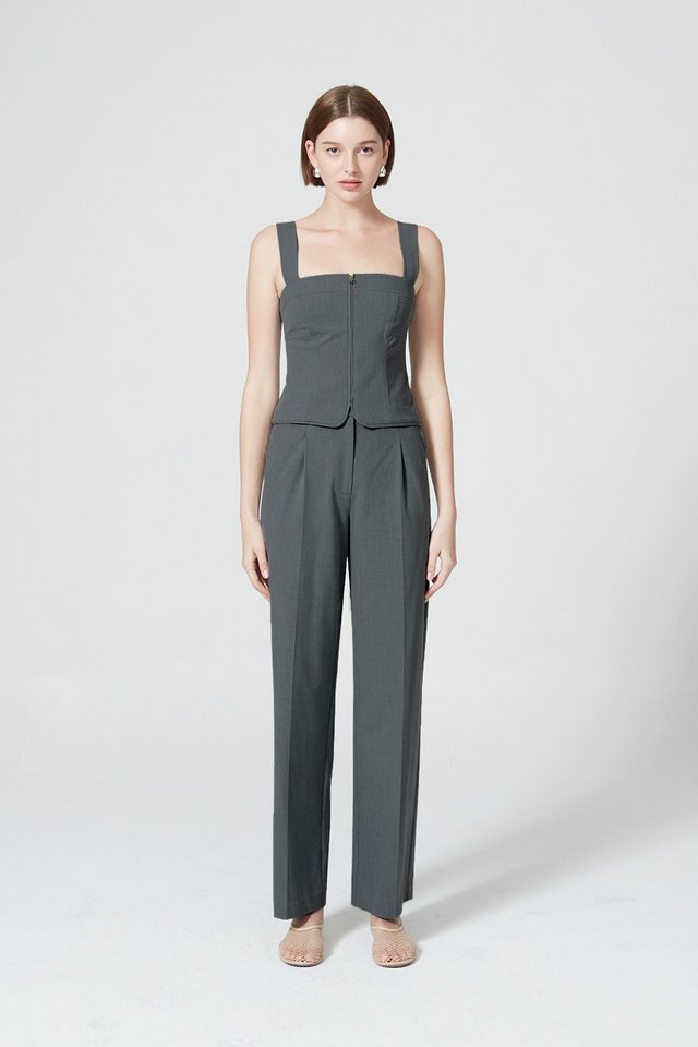 PLEATED STRAIGHT PANTS