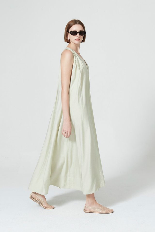 V-NECK MAXI DRESS WITH INNER SLIP