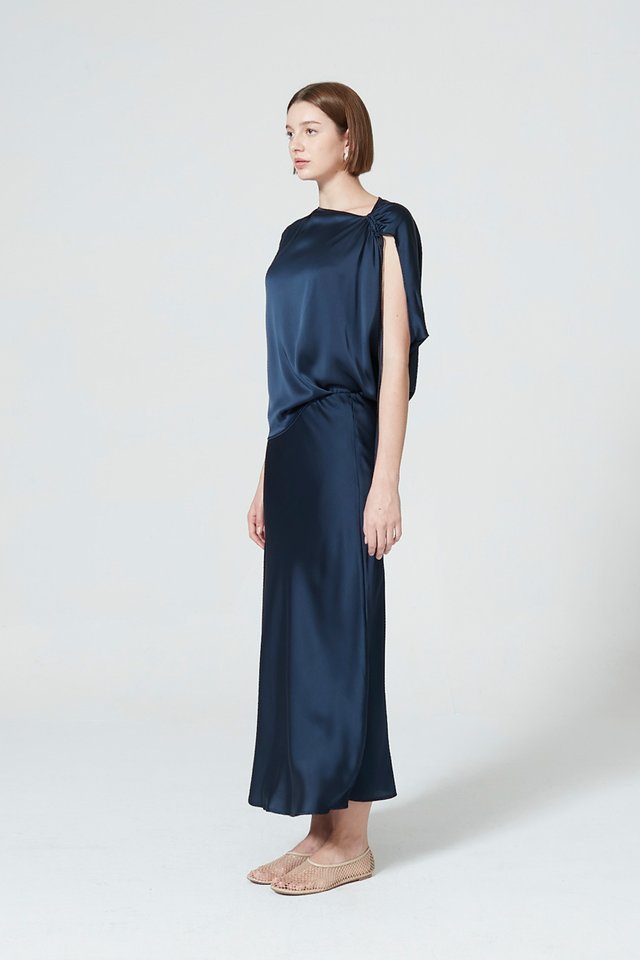 RUCHED DETAIL SATIN TOP