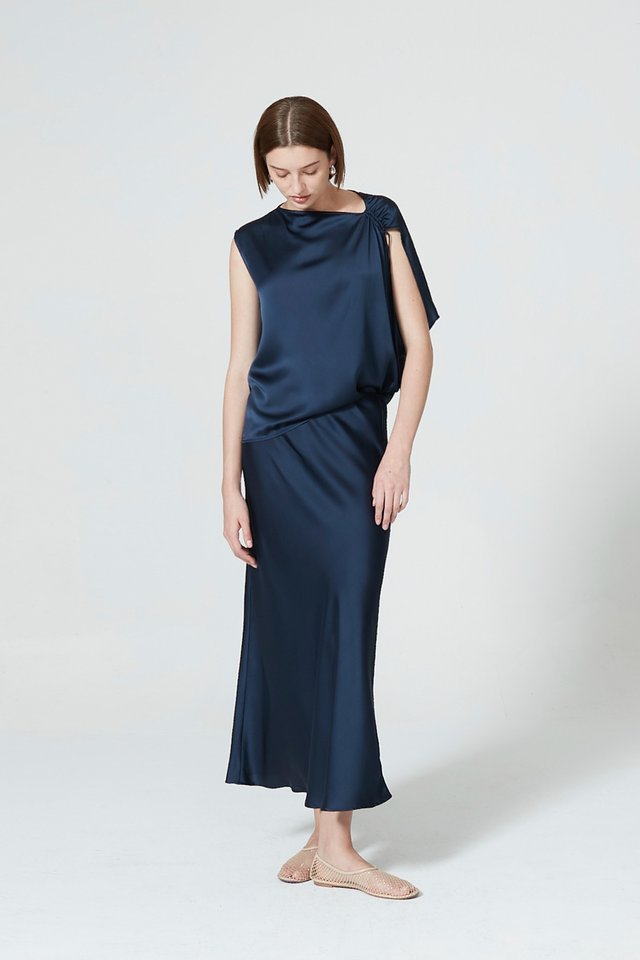 RUCHED DETAIL SATIN TOP