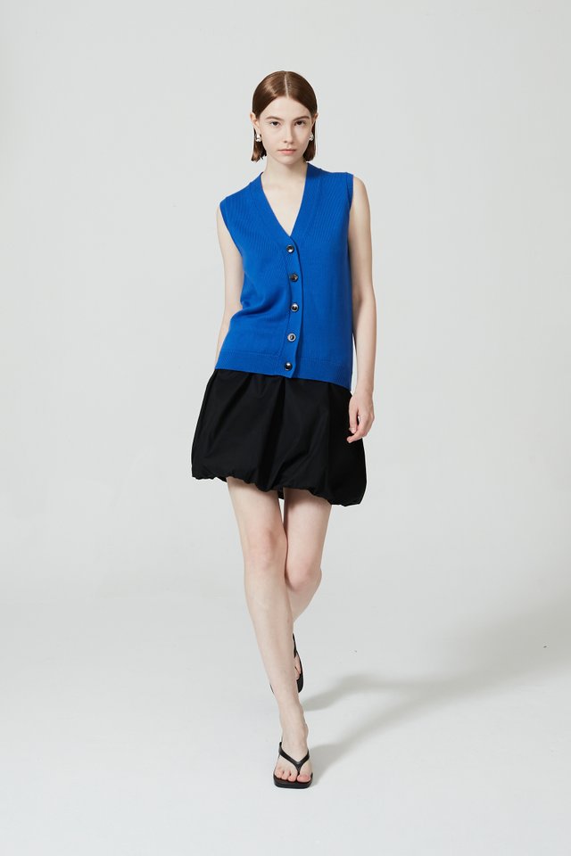 OVERSIZE BUTTON DOWN VEST