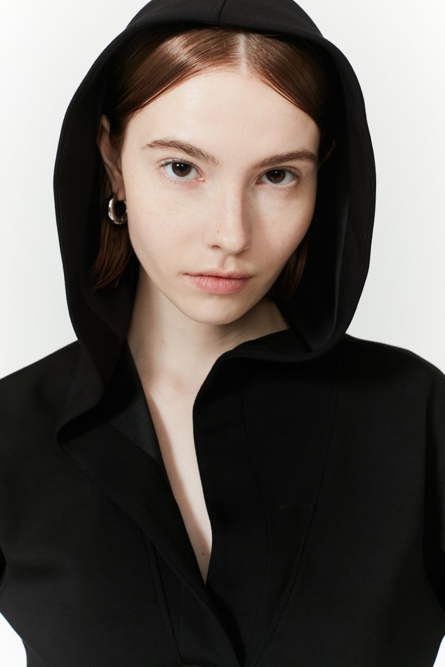 V-NECK HOODIE