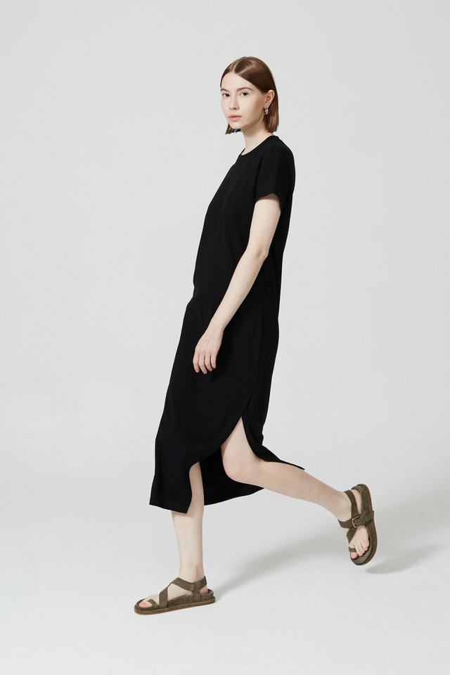 HIGH SLIT MIDI T-SHIRT DRESS