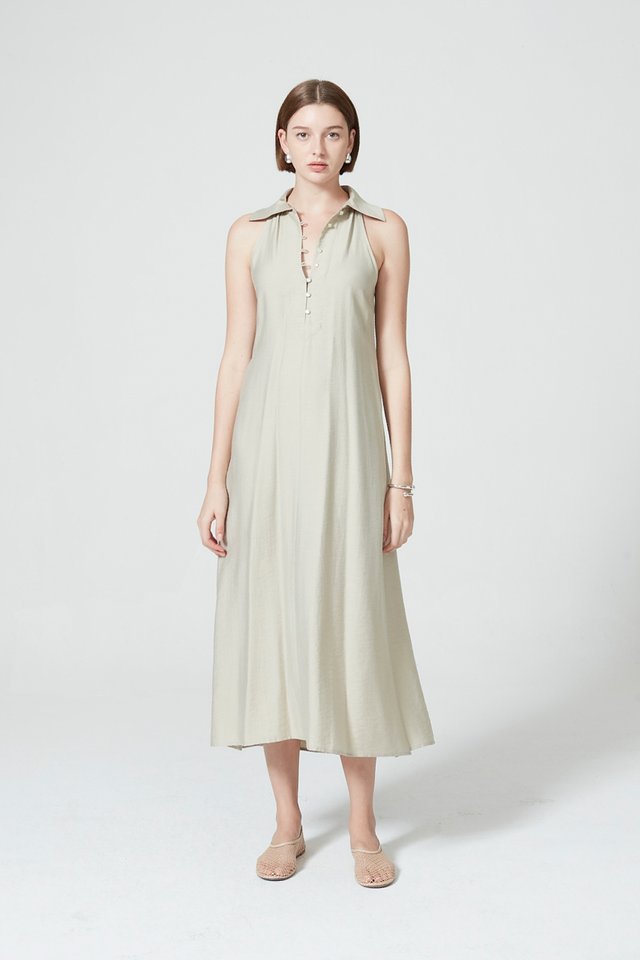 FLARE MAXI DRESS WITH COLLAR