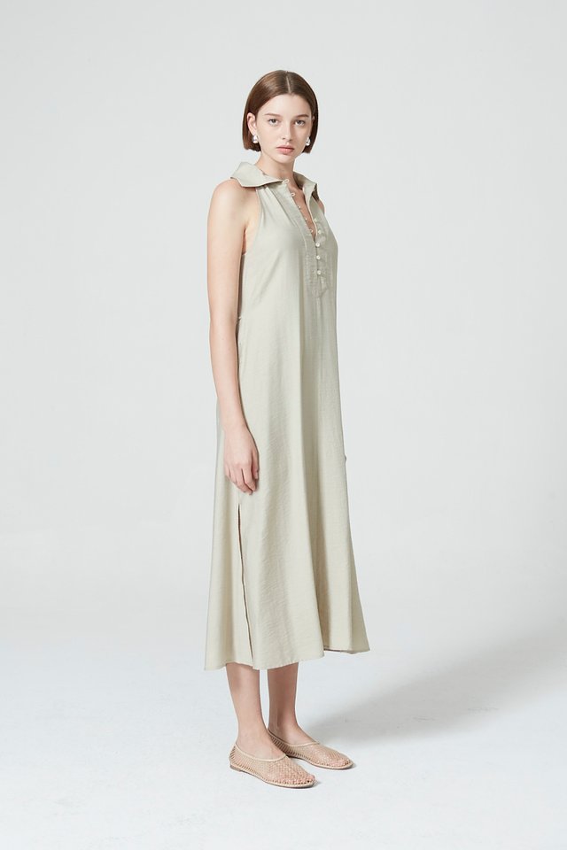 FLARE MAXI DRESS WITH COLLAR