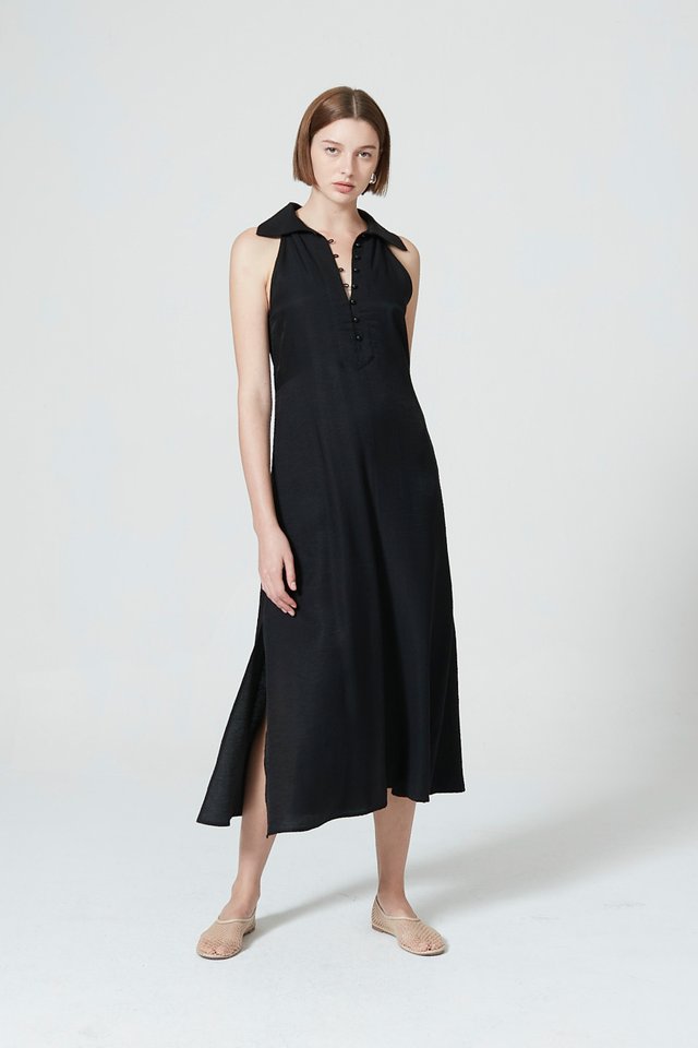 FLARE MAXI DRESS WITH COLLAR