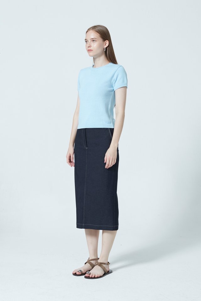 SOFT KNIT ROLL NECK TOP