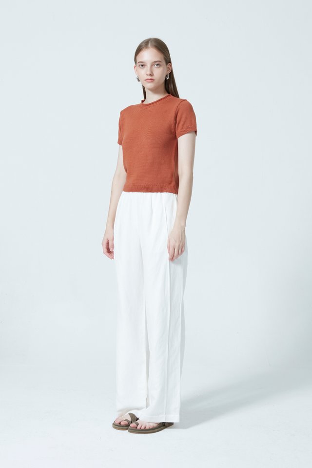 SOFT KNIT ROLL NECK TOP
