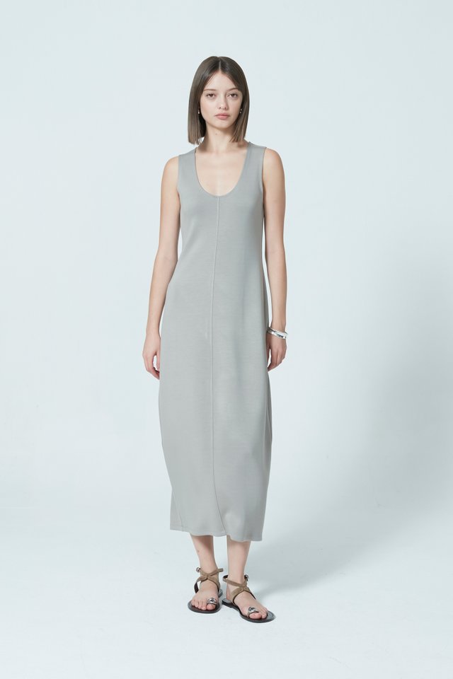 SLEEVELESS COCOON DRESS