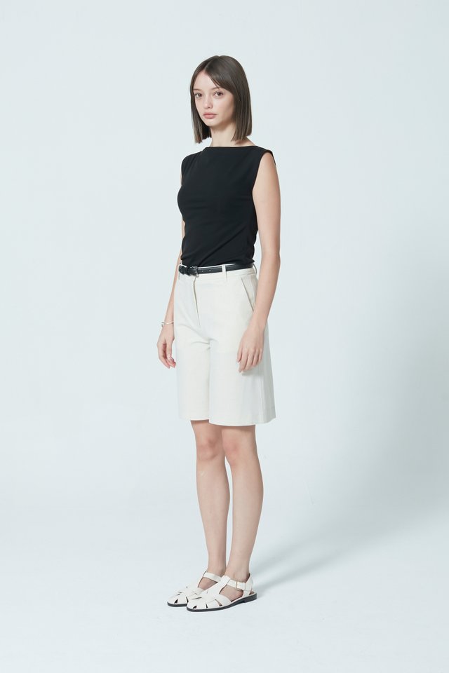 TAILORED BERMUDA SHORTS