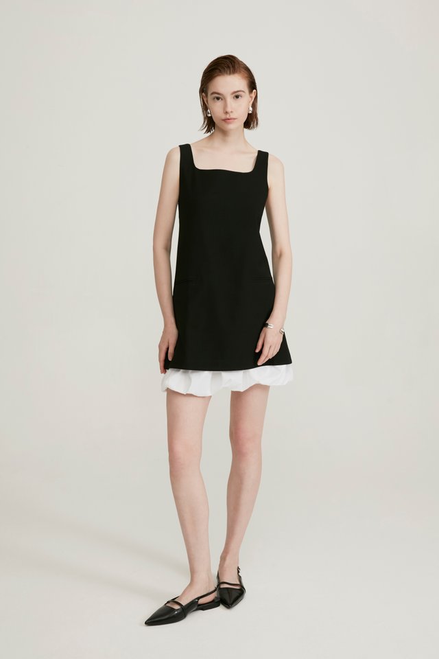 SQUARE NECK TRAPEZE TOP