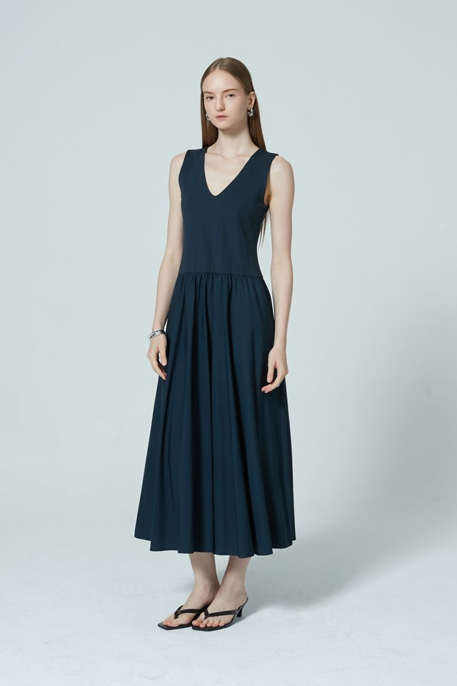 V-NECK MAXI DRESS