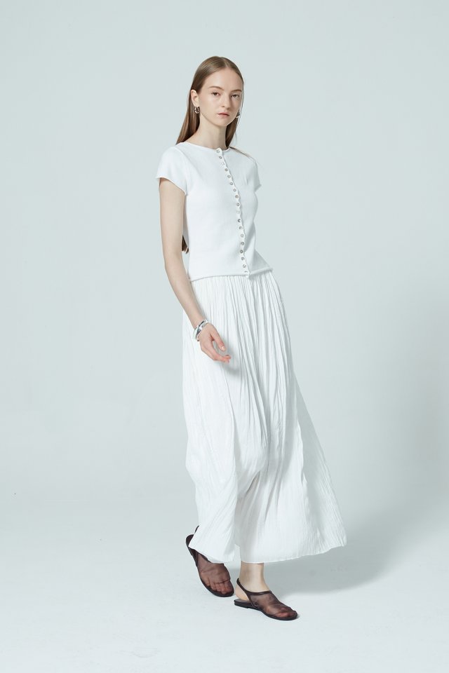 BUTTON FRONT KNIT TOP