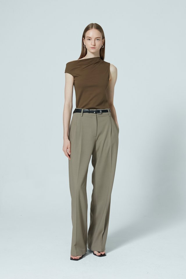 ASYMMETRIC SHOULDER TOP