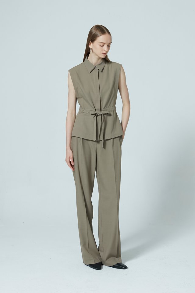 BELTED SLEEVELESS SHIRT