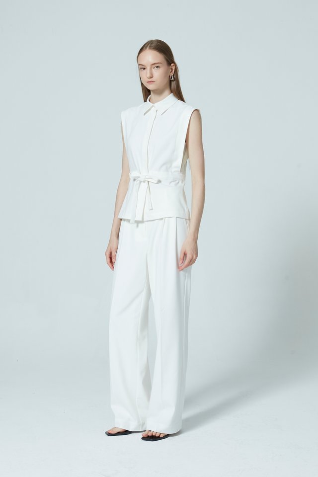 BELTED SLEEVELESS SHIRT