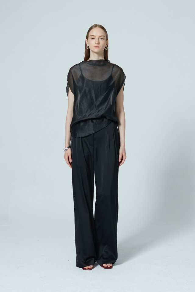 SHEER CURVE TOP WITH INNER