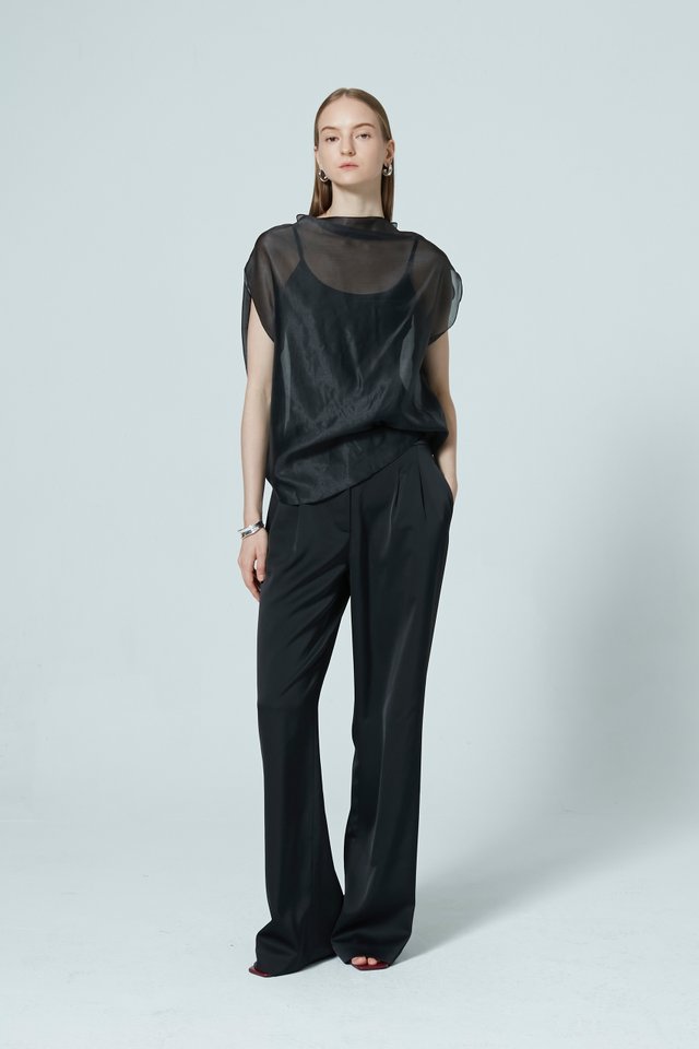 SHEER CURVE TOP WITH INNER