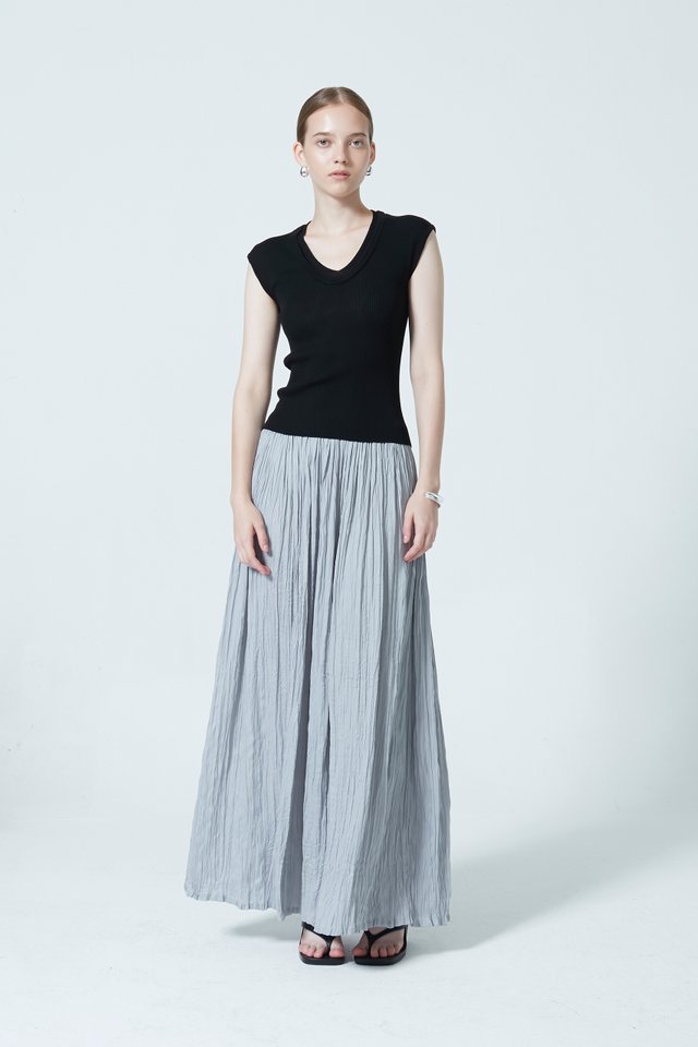 LAYERED SCOOP NECK TOP