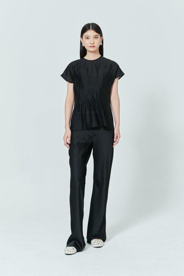 SHEER PINTUCK WITH INNER TOP