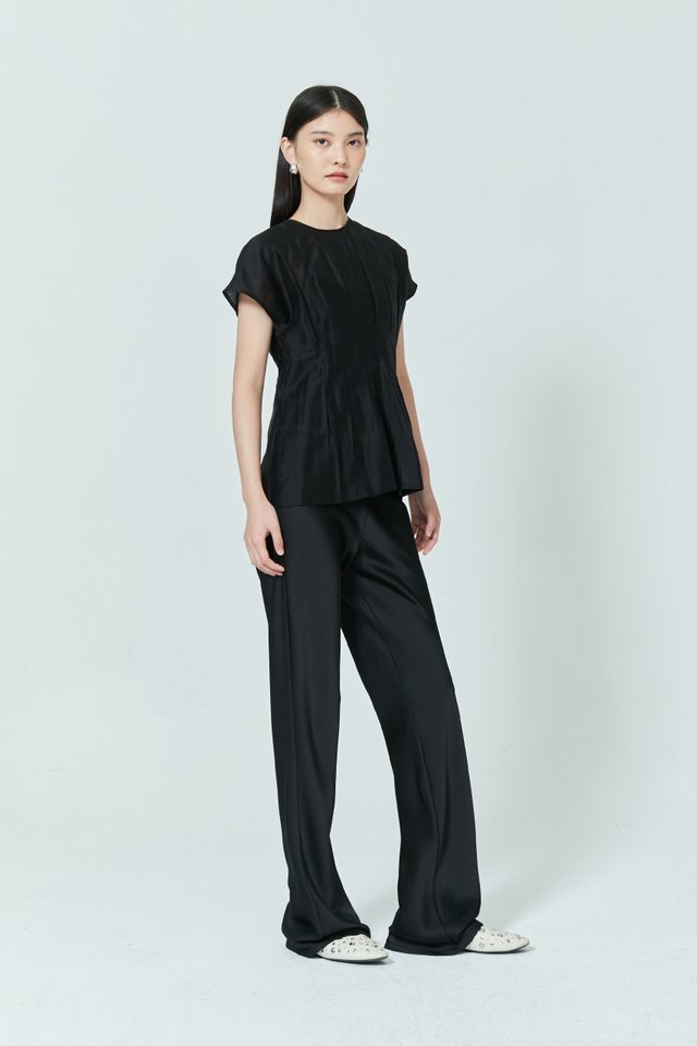 SHEER PINTUCK WITH INNER TOP