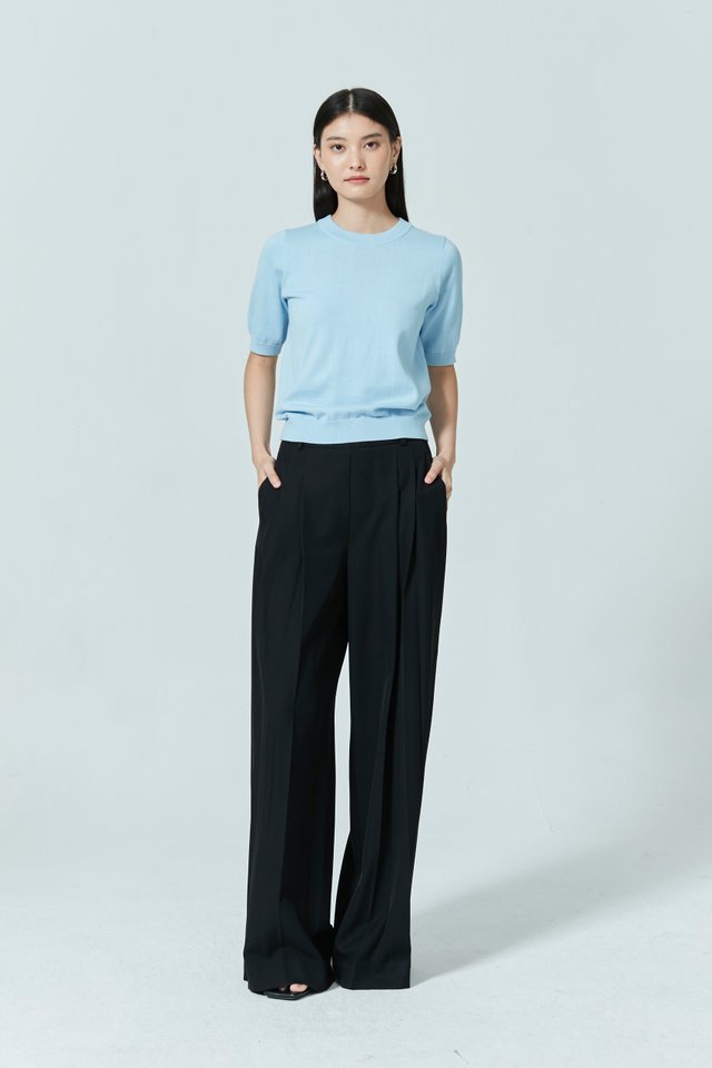 KNITTED SHORT SLEEVE TOP