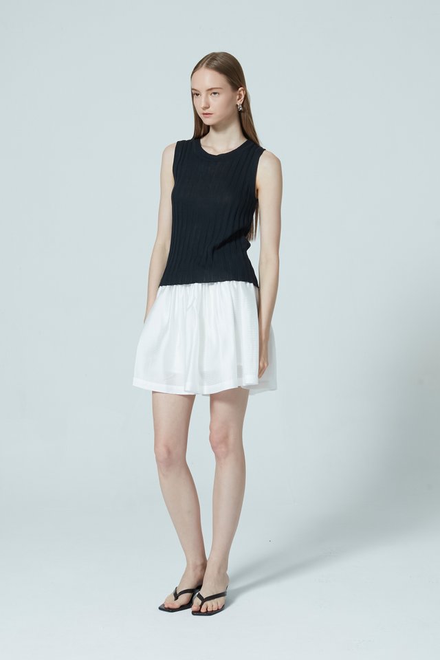 CREW NECK RIBBED TOP