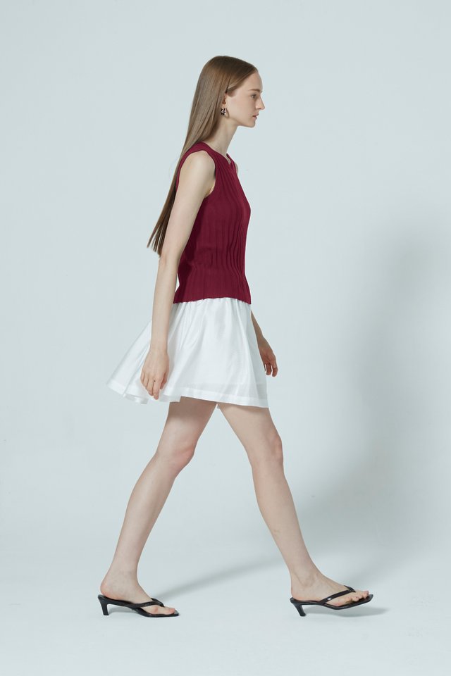 CREW NECK RIBBED TOP