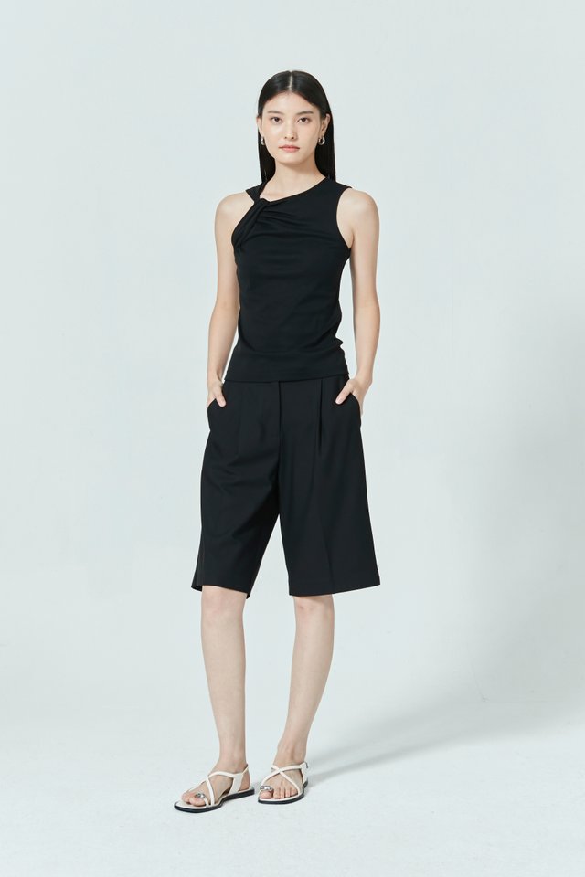 TWISTED DETAIL SLEEVELESS TOP