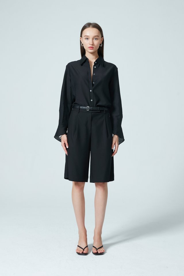 TAILORED BERMUDA SHORTS